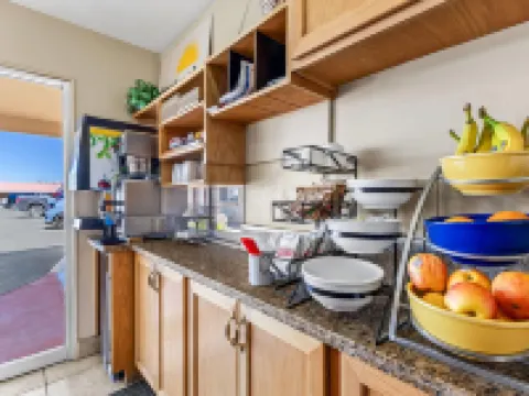 Days Inn by Wyndham Elko Hotels in Elko