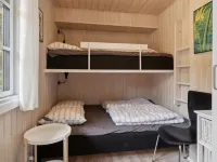 "Patti" - 150m from the Sea - Parkering