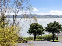 "Mirja" - 50m to the Fjord Fur 호텔