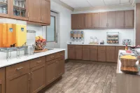 Homewood Suites by Hilton Wauwatosa Milwaukee - breakfast