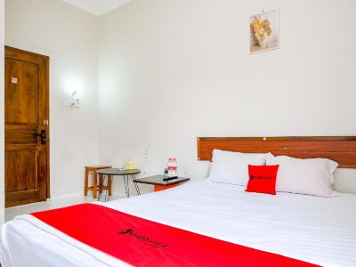 RedDoorz Syariah Near Stasiun Purwokerto