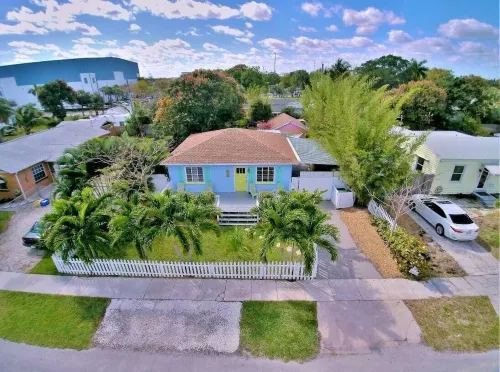 Lit's Keywest Home - Near the Beach, Marina, & More!