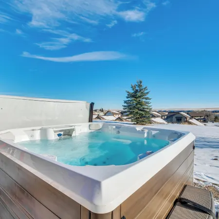 Red Lodge Townhome w/ Hot Tub & Mountain Views!