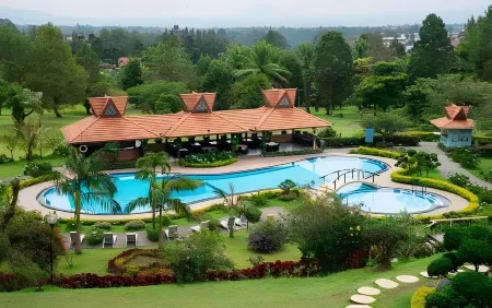 Sinabung Hills Resort