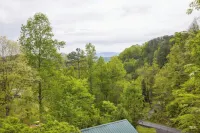 Romantic Hot Tub Cabin-King Bed • Private Porch • 10 Min Dollywood