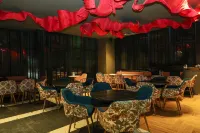 Aquila Grand Suites - Noida Sector 136