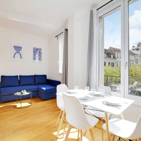 Cozy Apartment 2Bdr/5P - in the Heart of Suresnes Отели рядом с достопримечательностью «Philips»