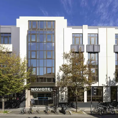 โนโวเทล บอร์โด เซ็นทร์ การ์ แซ็ง ฌอง โรงแรมใกล้L'Eglise Sainte-Croix