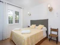 Villa Herdain - Villa With Private Pool. Free Wifi