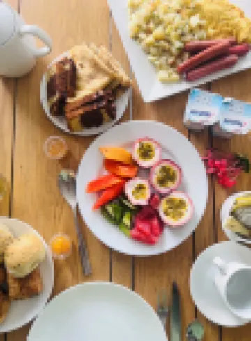 Choisy les Bains with Lov