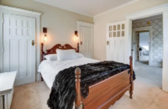 Upstate Affordable Victorian Home - Lots of Space -Long Term Rentals Welcome! Hotels in Amsterdam