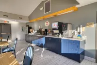 Super 8 by Wyndham Hot Springs - breakfast