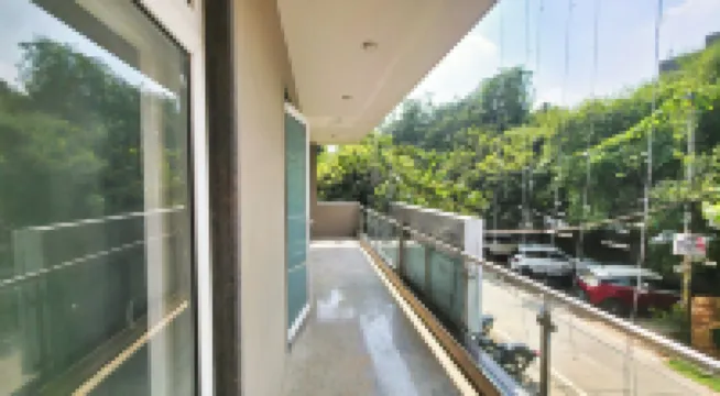 靠近亞索布米會議中心的HomeAste 001酒店