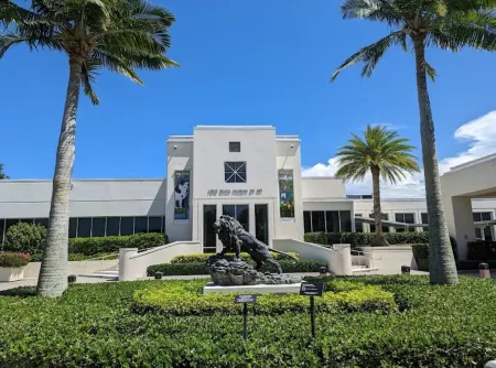 Clean and Cozy Beach Home East of A1A, Steps from Private Beach, Remodeled Pool