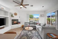 Unique Bermuda Escape with Pool/Spa & King Size Bed!