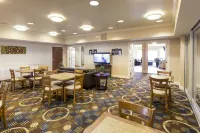 Holiday Inn Express & Suites ST. JOSEPH LAKEFRONT by IHG - Frühstück