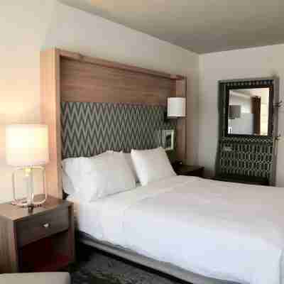 Holiday Inn SALEM (I-93 AT EXIT 2) by IHG Rooms