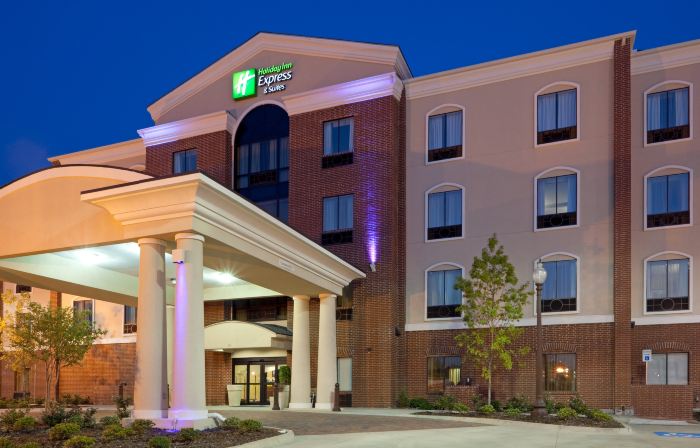 Holiday Inn Express & Suites Ennis by IHG