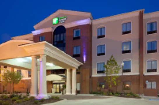 Holiday Inn Express & Suites Ennis by IHG
