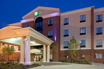 Holiday Inn Express & Suites Ennis by IHG Hotels in Ellis County