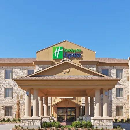 Holiday Inn Express & Suites OKLAHOMA CITY NW-QUAIL SPRINGS by IHG Отели в г. Оклахома-Сити