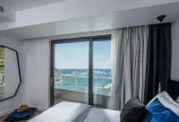 Made by the Sea Villas 8 Bdrm - Balcony
