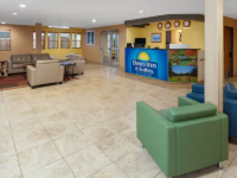 Days Inn & Suites by Wyndham Spokane Airport Airway Heights Hotels in Spokane County