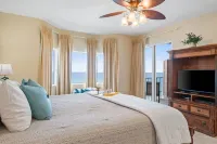 Tidewater by Book That Condo