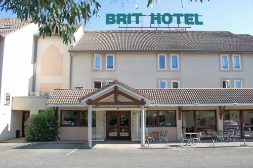Brit Hotel Agen - L'Aquitaine Hotels in Sainte-Colombe-en-Bruilhois