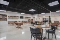 Cottonwood Suites Savannah Hotel & Conference Center