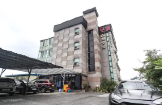 Hongcheon W House