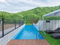 Gapyeong Momo Glamping Hotels near Daewonsa