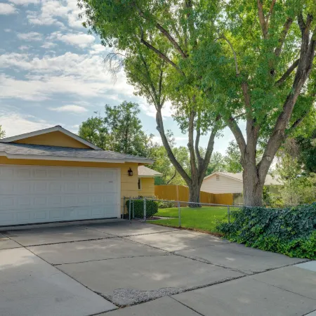 Quiet Home w/ Yard: 2 Mi to Mall & Sparks Marina!