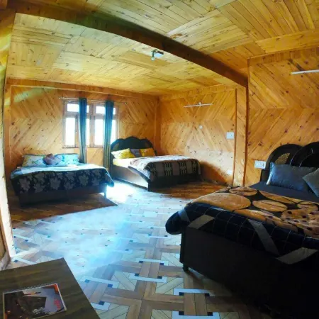 Pahadibliss hostel tosh