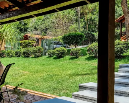 Estilo e Charme em Macacos Hotels in Nova Lima