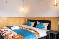 Story Homes Hotels in Kaza