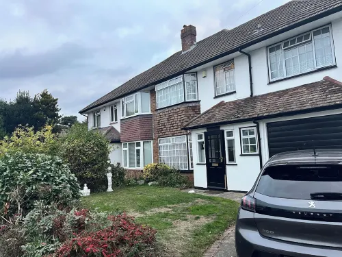 Love and Peace, Petts Wood Hotels in Orpington