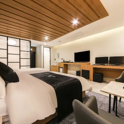 Icheon Boutique JS Hotel Отели рядом с достопримечательностью «Парк Сольбон»
