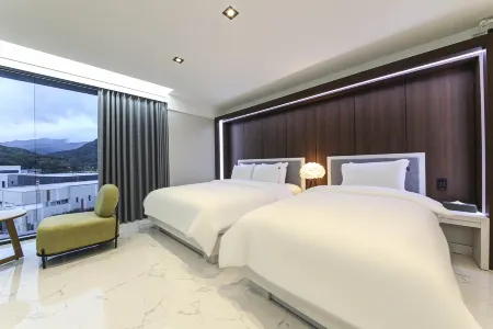 Daegu Hyeoksindosi Golden Calf