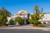Holiday Inn Express Pembroke by IHG