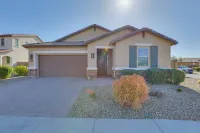 3 Mi to Goodyear Ballpark: Desert Den w/ Pool - Pysäköinti