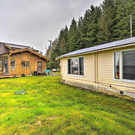 Waterfront Sekiu Escape - 9 Mi to Neah Bay!