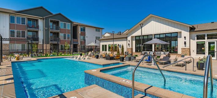 Landing Apartments Denver - Firestone Hotels in Weld County