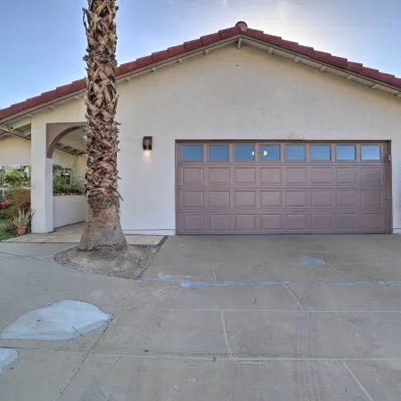 226242 3 Br Oasis w/ Hot Tub by Golf & Coachella!