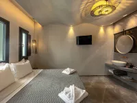 Kudos Suites Firostefani Hotels in Fira