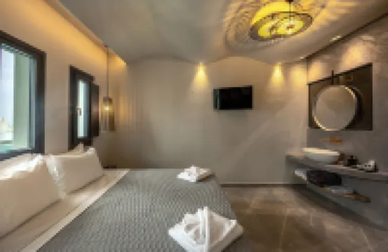 Kudos Suites Firostefani