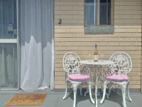 Mollymook Ocean View Motel - Welcoming Guests 18 Years and Older Hotels in Mollymook