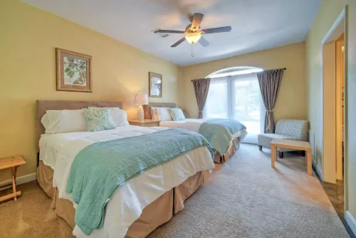 Lake Buchanan Grand Retreat Hotels in Burnet