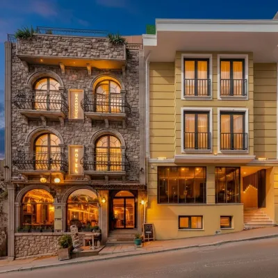 Harmony Hotel Istanbul & Spa Hotels near Arasta Bazaar
