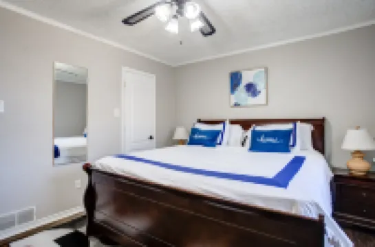 La Palma Lodge:Near Texas Tech and Top Restaurants